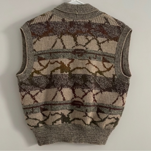 Vintage 80s Beige Patterned Sweater Vest - Picture 4 of 6